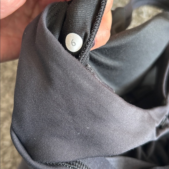 LULULEMON WRAP IT UP TANK Sport Gym Top Women Black Size 6 - Picture 7 of 8